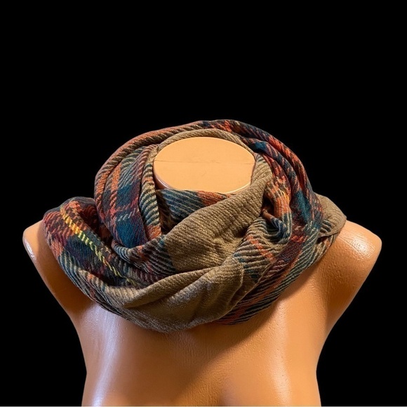 NWT MODENA Airspun Woven Plaid Infinity Loop Scarf Camel Blue Orange Yellow - Picture 10 of 10